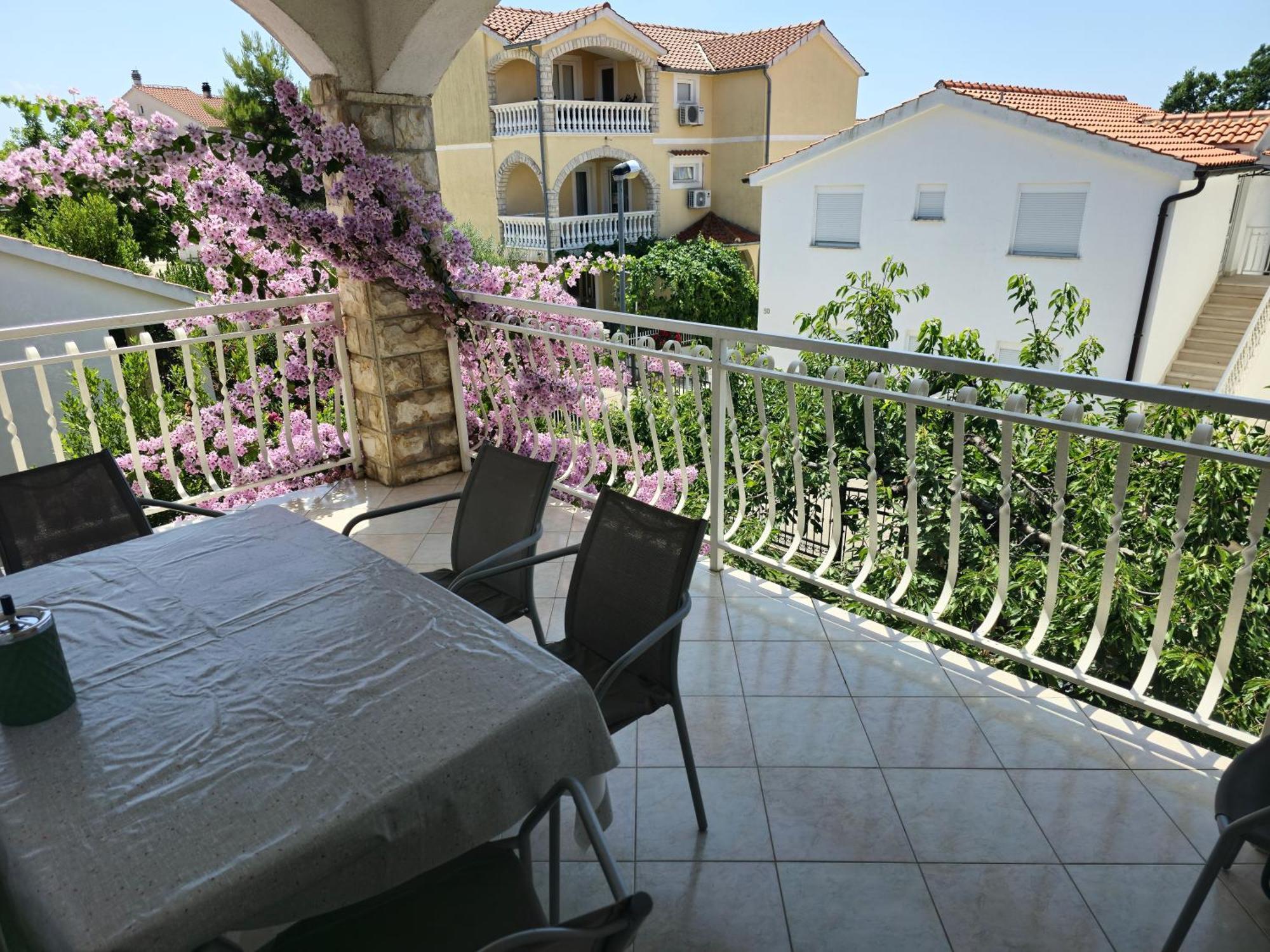 Apartments Vodice Olga Matic المظهر الخارجي الصورة